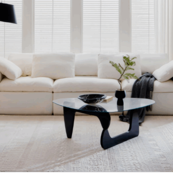 Comparison table of OEM chair features for 2026