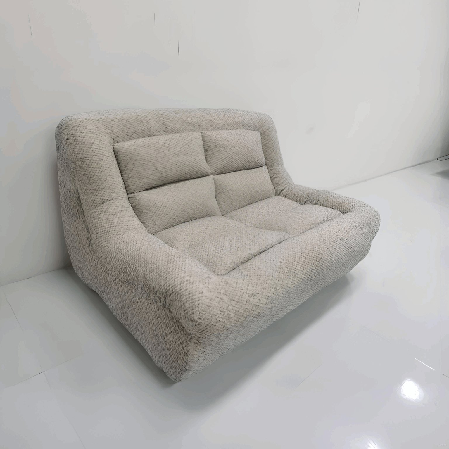 Ergonomic modular sofa in a corporate breakout area